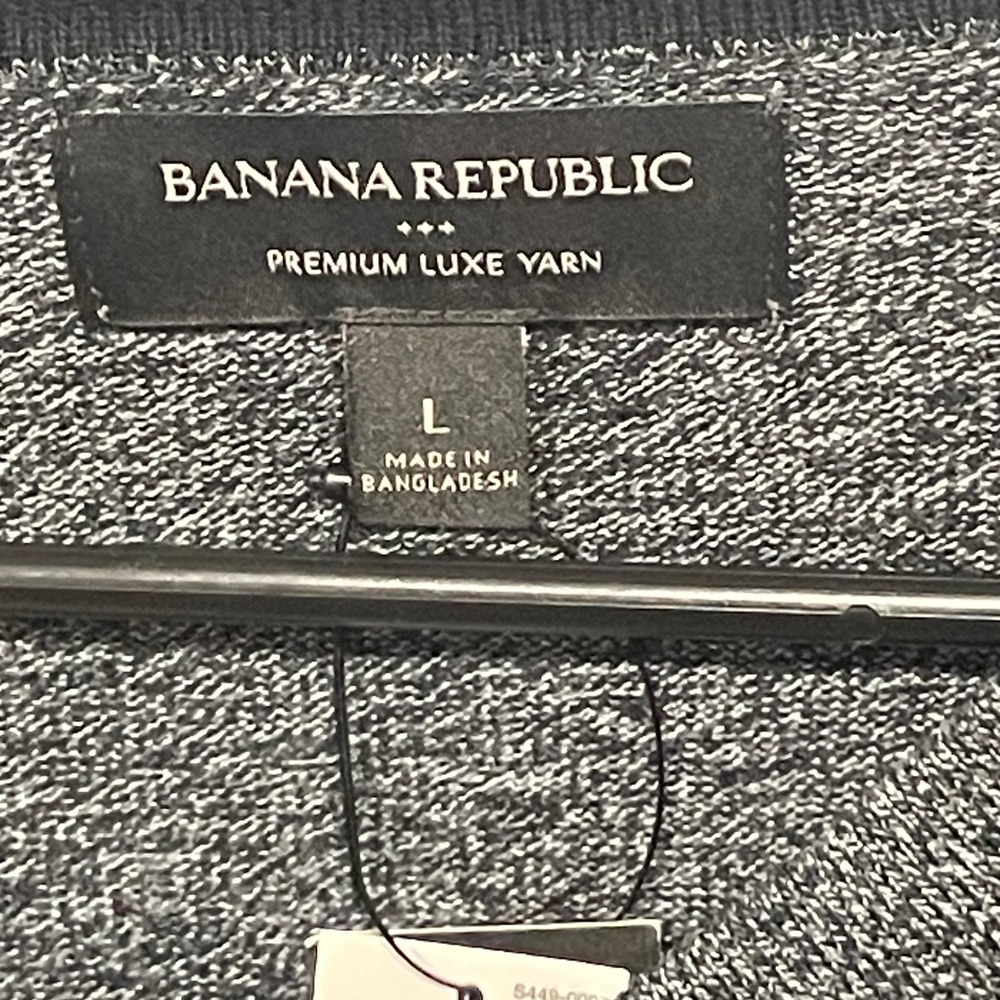 Banana Republic Mens Dark Gray V Neck Sweater Premium Luxe Size L Silk cashmere - Picture 2 of 8